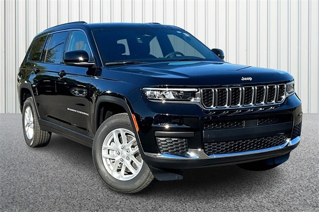 2025 Jeep Grand Cherokee L Laredo's photo