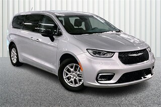 2024 Chrysler Pacifica Touring L Van Passenger Van