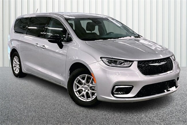 2024 Chrysler Pacifica Touring L Van Passenger Van