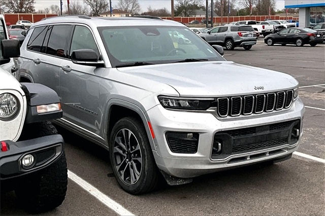 2021 Jeep Grand Cherokee L Overland's photo