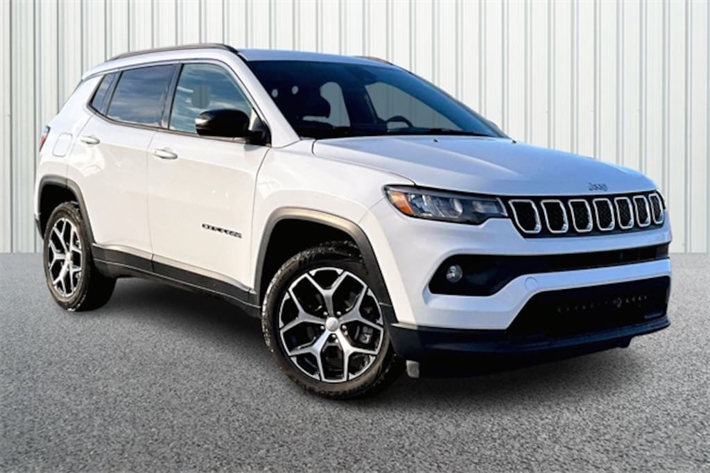 Used 2024 Jeep Compass Latitude SUV