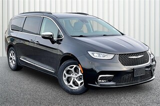 2022 Chrysler Pacifica Limited Van Passenger Van