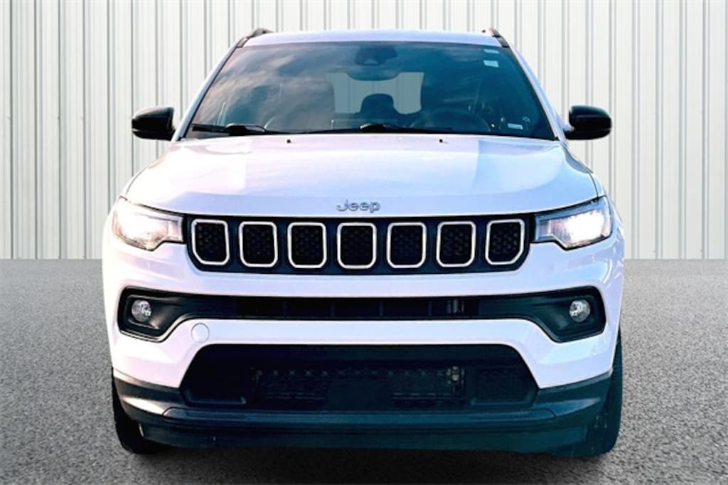 Used 2024 Jeep Compass Latitude SUV