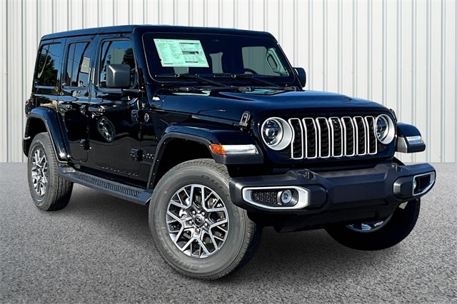 2026 Jeep Wrangler 4-Door Sahara's photo