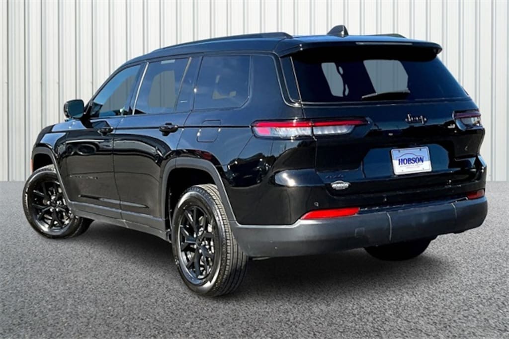 Used 2024 Jeep Grand Cherokee L Laredo SUV