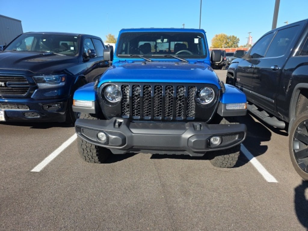 Used 2023 Jeep Gladiator Sport Truck Crew Cab
