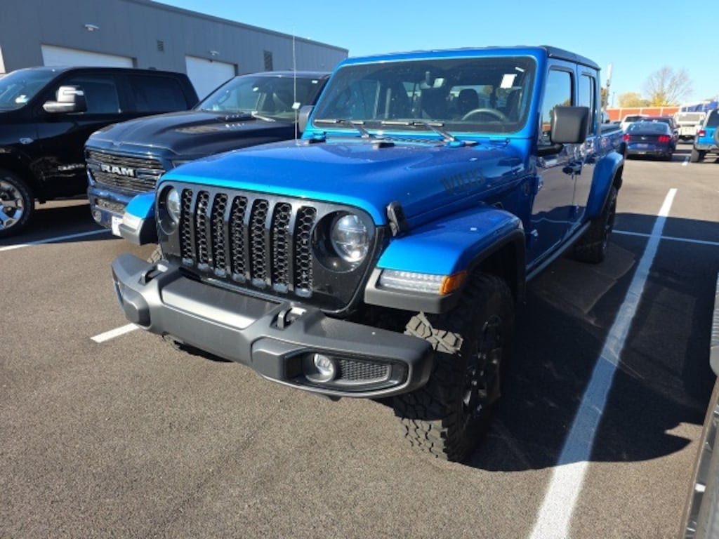 Used 2023 Jeep Gladiator Sport Truck Crew Cab