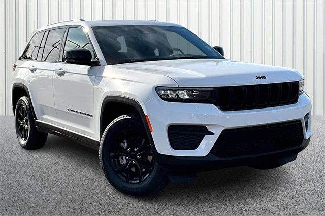 2025 Jeep Grand Cherokee Altitude's photo