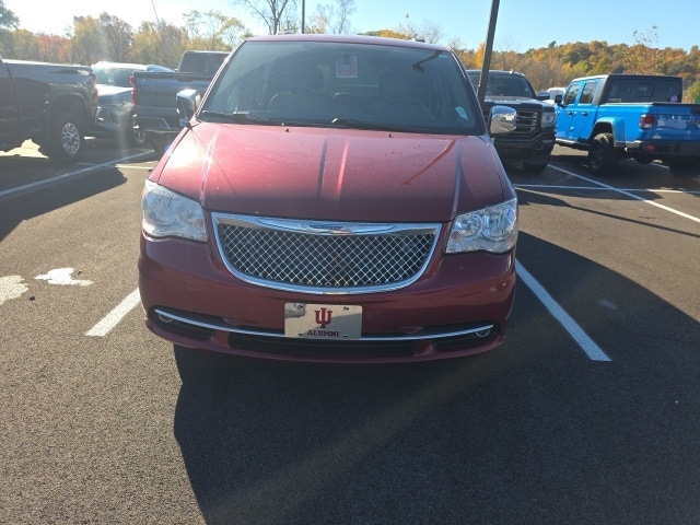 Used 2016 Chrysler Town & Country Anniversary Edition with VIN 2C4RC1CG8GR174749 for sale in Martinsville, IN