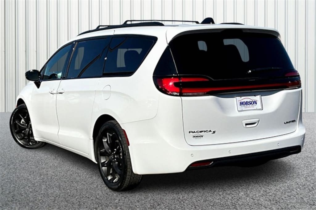 Used 2025 Chrysler Pacifica Limited Van Passenger Van