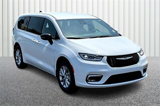 2025 Chrysler Pacifica SELECT AWD Passenger Van