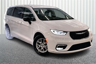 2024 Chrysler Pacifica Touring L Van Passenger Van