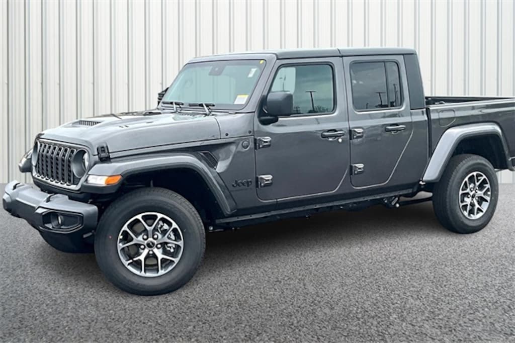 New 2025 Jeep Gladiator SPORT S 4X4 Pickup