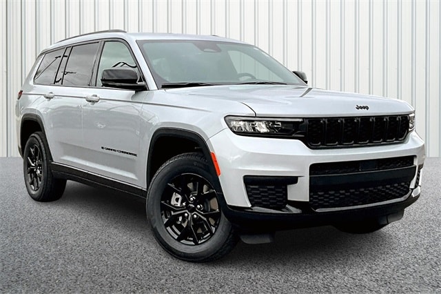 2025 Jeep Grand Cherokee L Altitude's photo