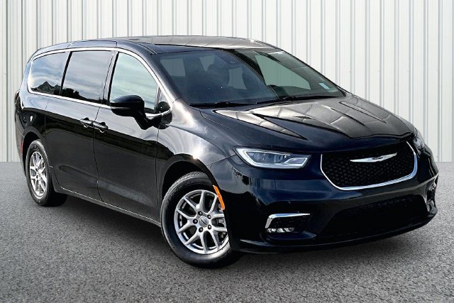 2025 Chrysler Pacifica Van Passenger Van 