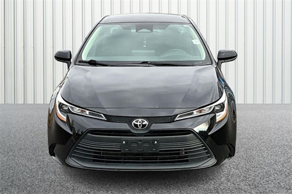 Used 2023 Toyota Corolla LE Sedan