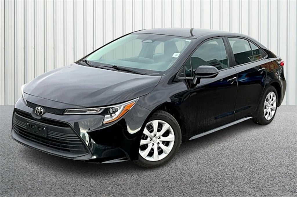 Used 2023 Toyota Corolla LE Sedan