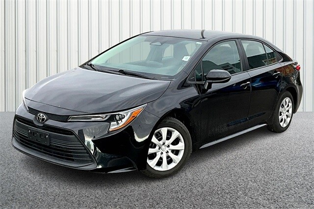 2023 Toyota Corolla LE photo 3