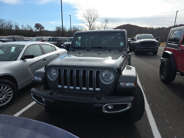 2021 Jeep Wrangler Unlimited Sahara photo 2
