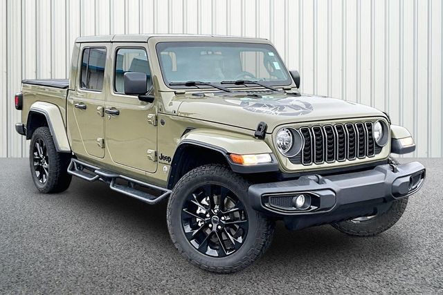 2025 Jeep Gladiator Sport Truck Crew Cab