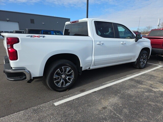 2024 Chevrolet Silverado 1500 photo 3