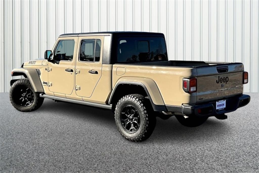 Used 2022 Jeep Gladiator Sport Truck Crew Cab