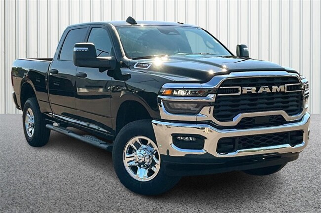2026 Ram 2500 TRADESMAN CREW CAB 4X4 6'4 BOX Pickup