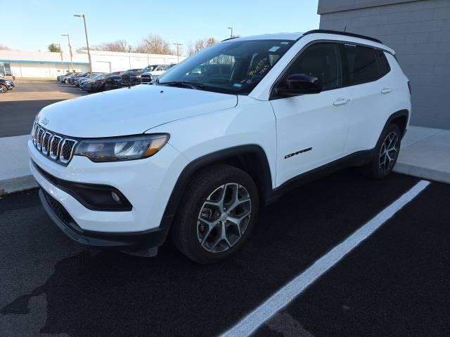 2024 Jeep Compass Latitude's photo