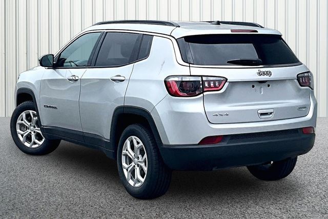 Used 2024 Jeep Compass Latitude with VIN 3C4NJDBN7RT109557 for sale in Martinsville, IN