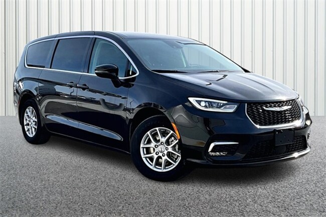 2024 Chrysler Pacifica Touring L Van Passenger Van