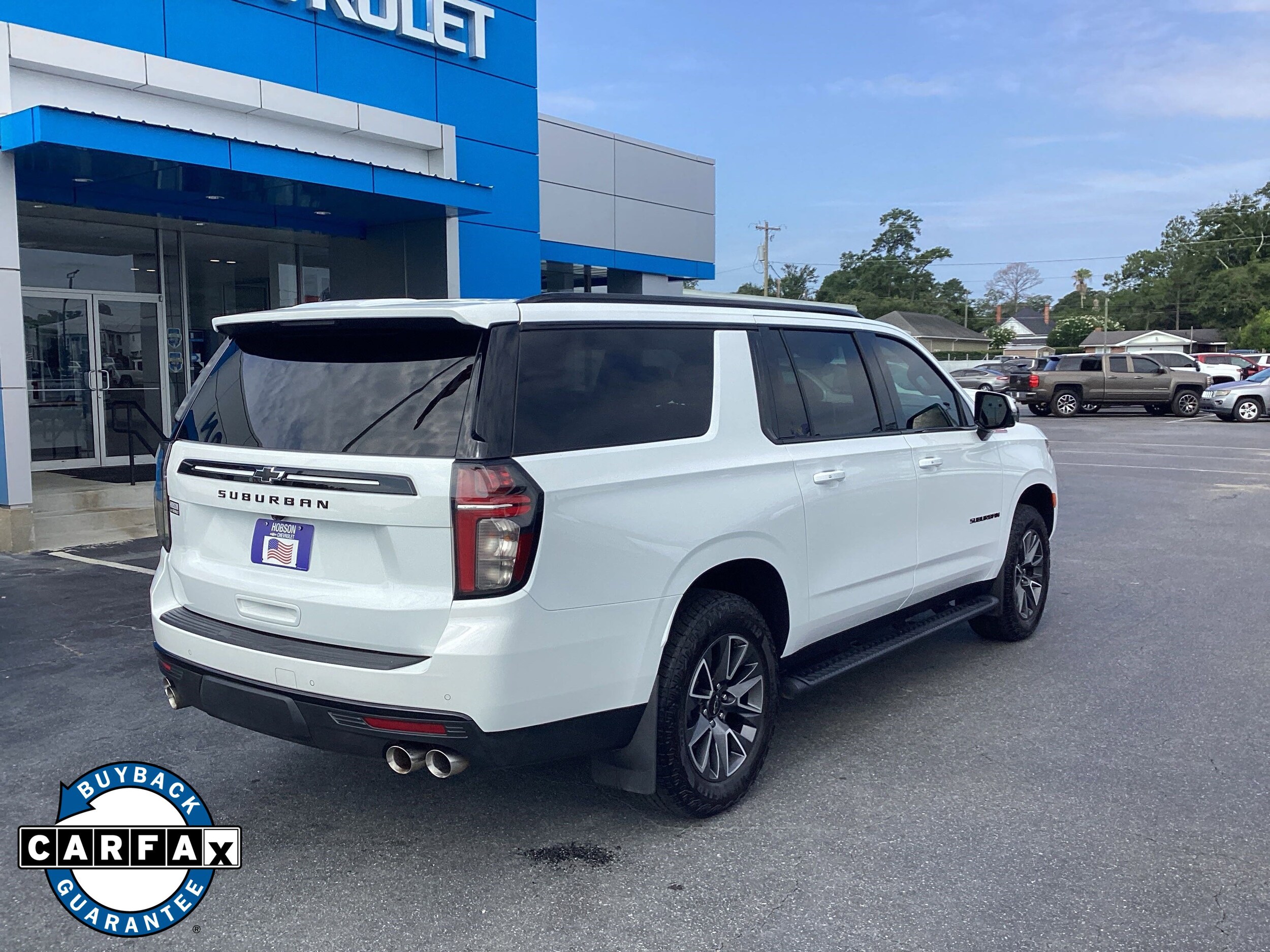 2024 Chevrolet Suburban Z71 photo 2