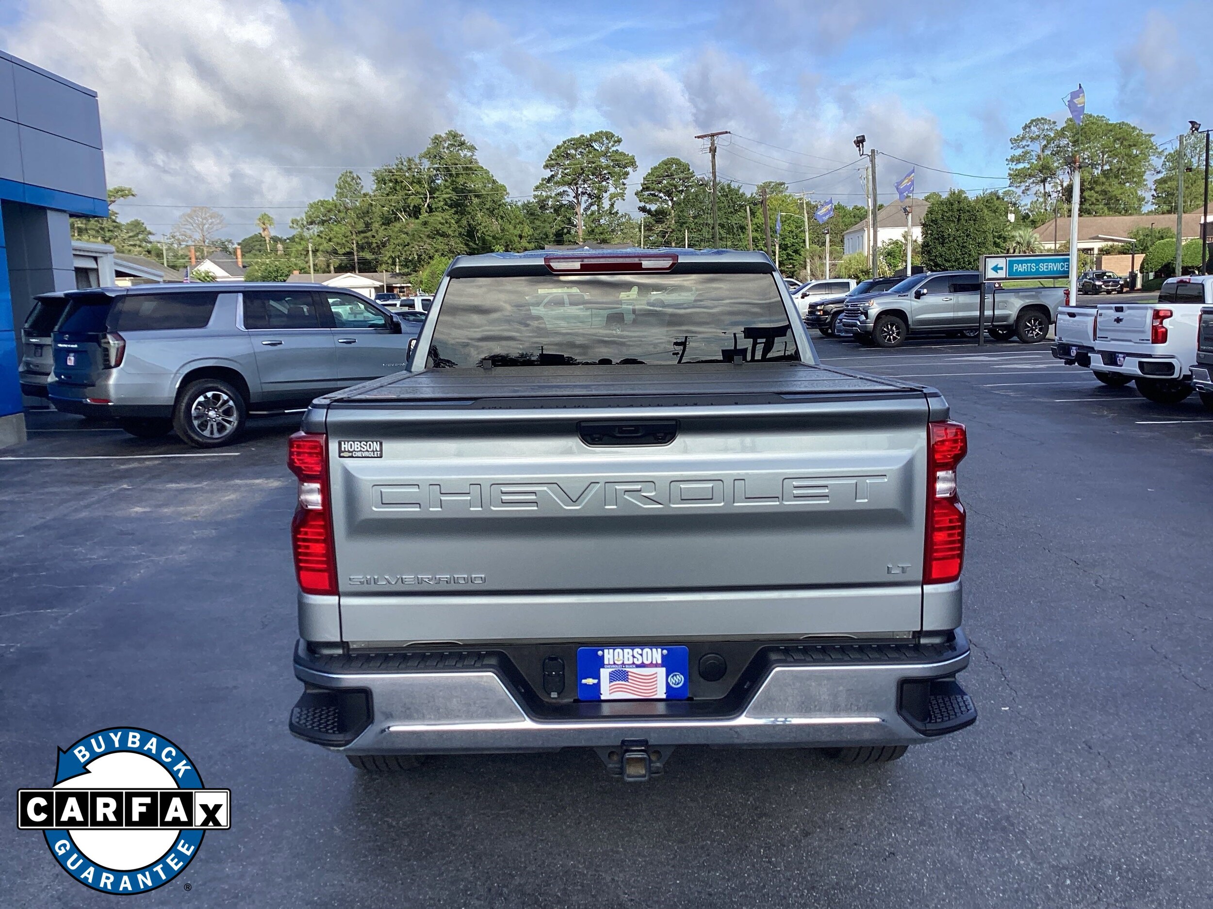 2024 Chevrolet Silverado 1500 LT photo 2