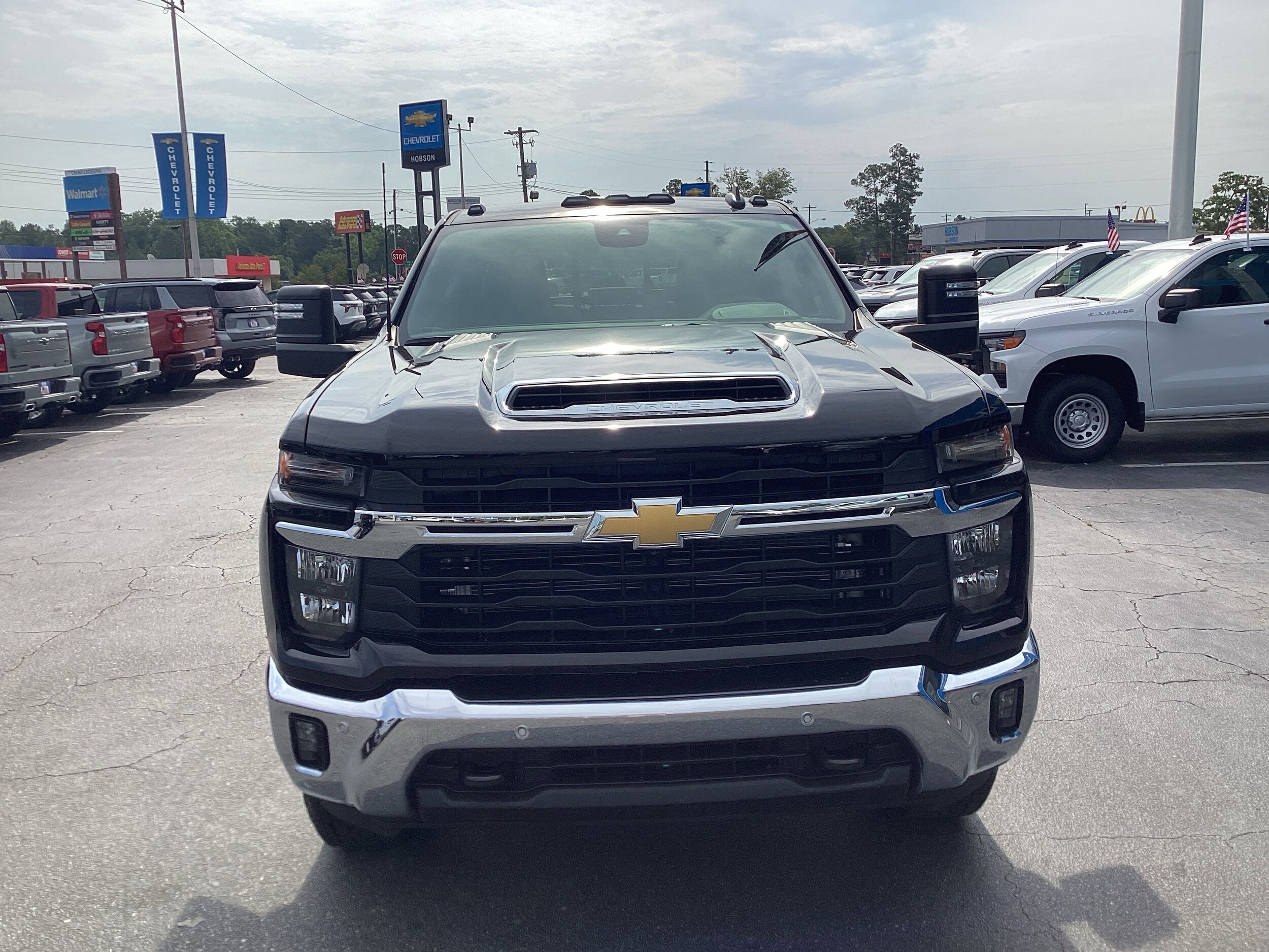 2025 Chevrolet Silverado 2500HD LT photo 4
