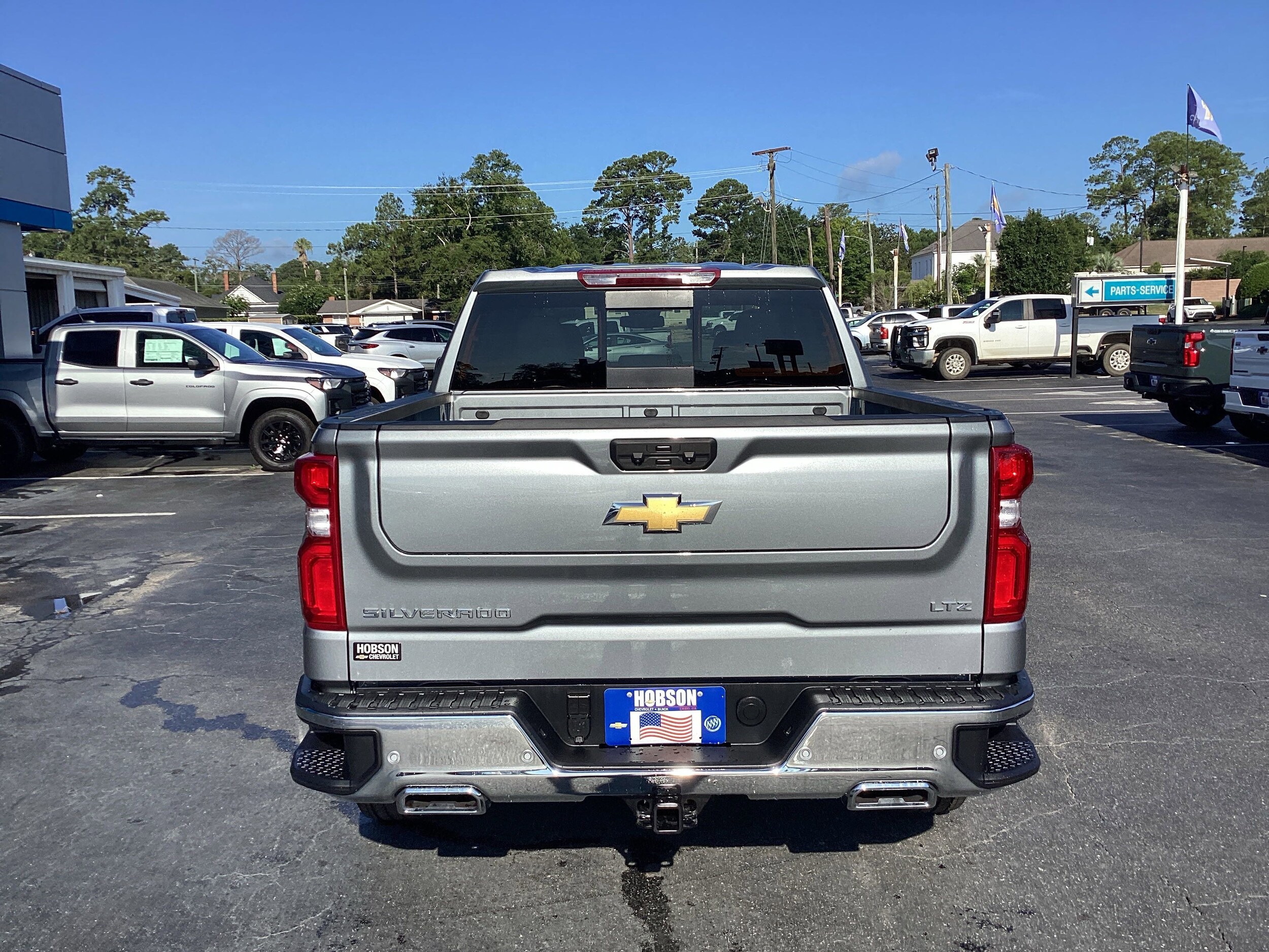2025 Chevrolet Silverado 1500 LTZ photo 2