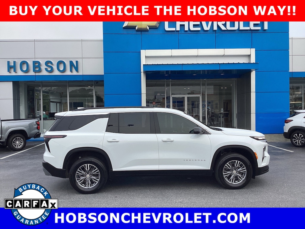 Used 2025 Chevrolet Traverse LT SUV