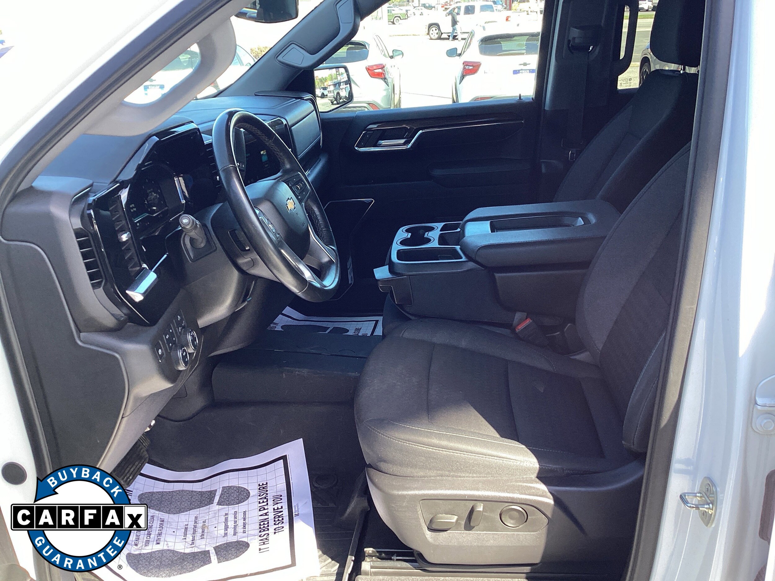 2024 Chevrolet Silverado 1500 LT - Photo 9