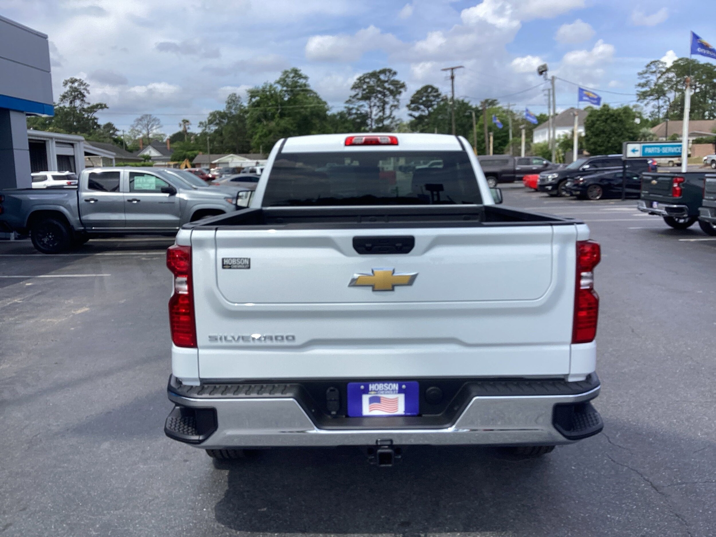 2025 Chevrolet Silverado 1500 photo 2