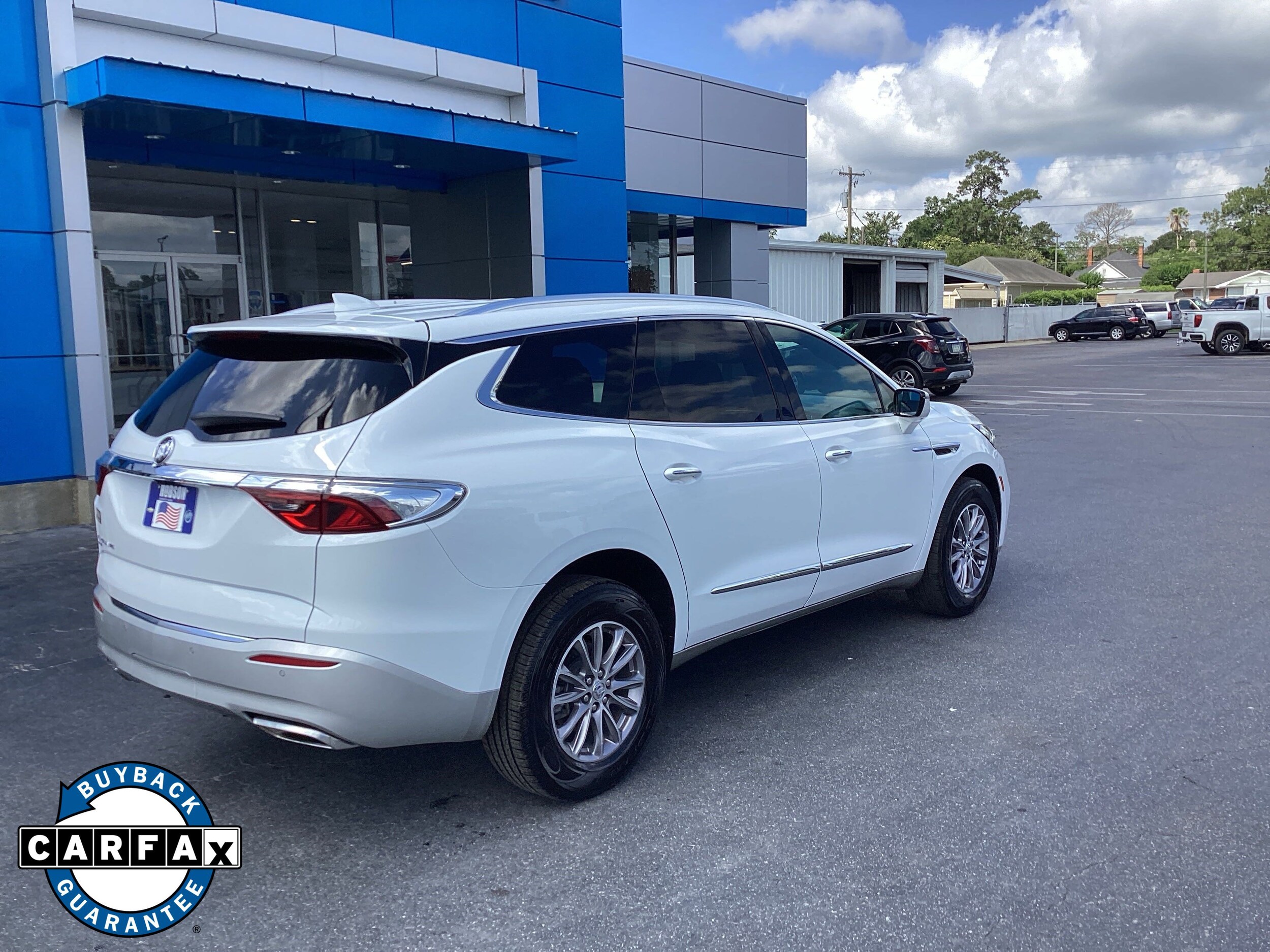 2024 Buick Enclave Premium photo 2