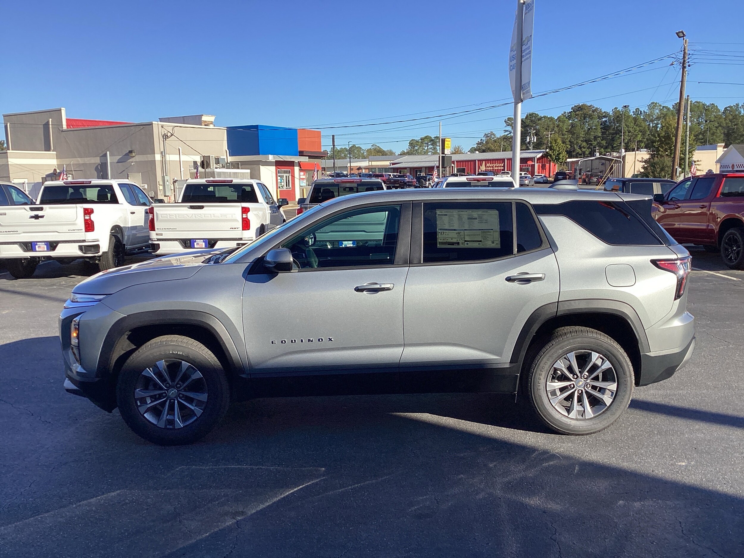 2026 Chevrolet Equinox LT photo 2