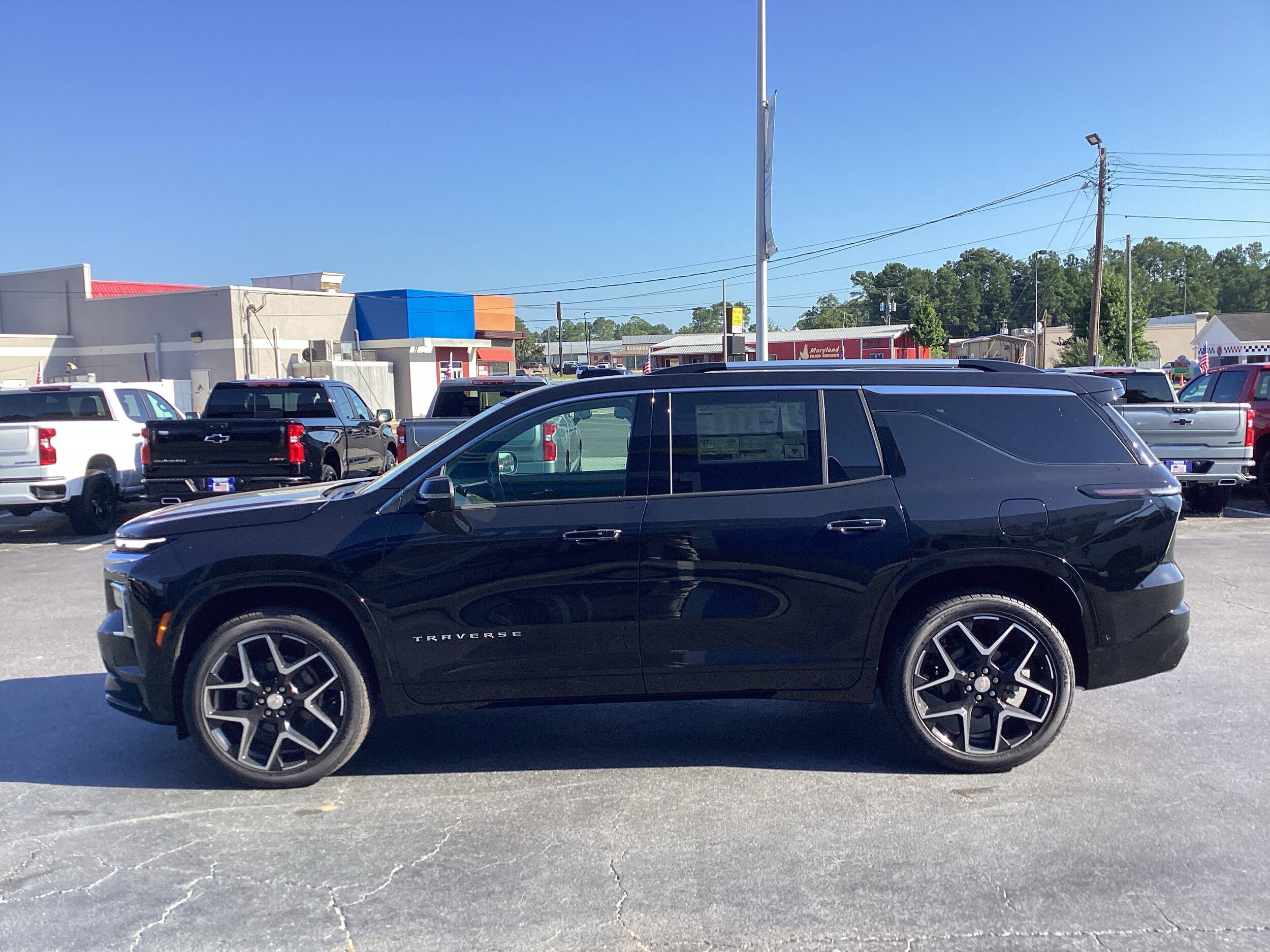 2025 Chevrolet Traverse High Country photo 3