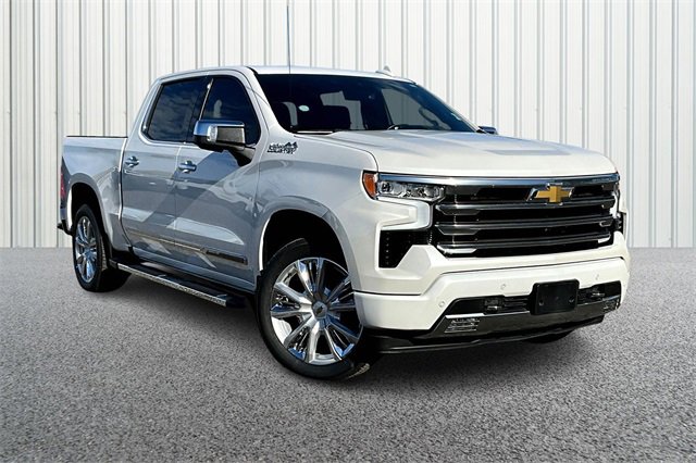 2022 Chevrolet Silverado 1500 High Country's photo