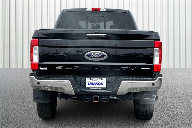 2017 Ford F-250 Lariat photo 4