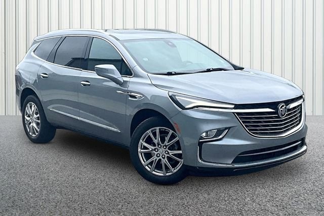 2023 Buick Enclave Essence AWD's photo