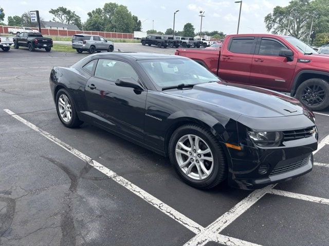 Used 2015 Chevrolet Camaro 1LS with VIN 2G1FA1E38F9235706 for sale in Martinsville, IN