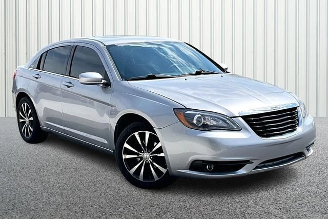 2013 Chrysler 200 Touring