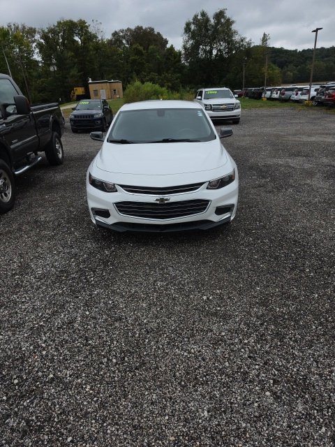 Used 2018 Chevrolet Malibu 1LT with VIN 1G1ZD5STXJF278234 for sale in Martinsville, IN