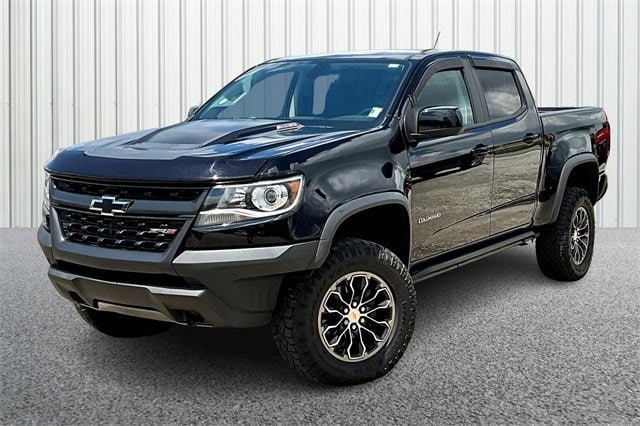 Used 2019 Chevrolet Colorado ZR2 with VIN 1GCPTEE15K1236290 for sale in Martinsville, IN