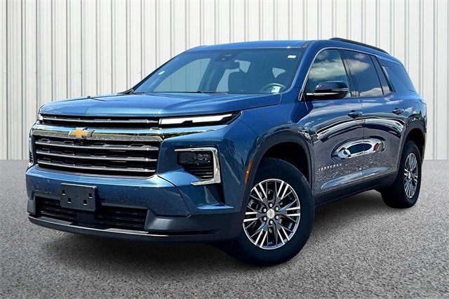 2025 Chevrolet Traverse photo 2