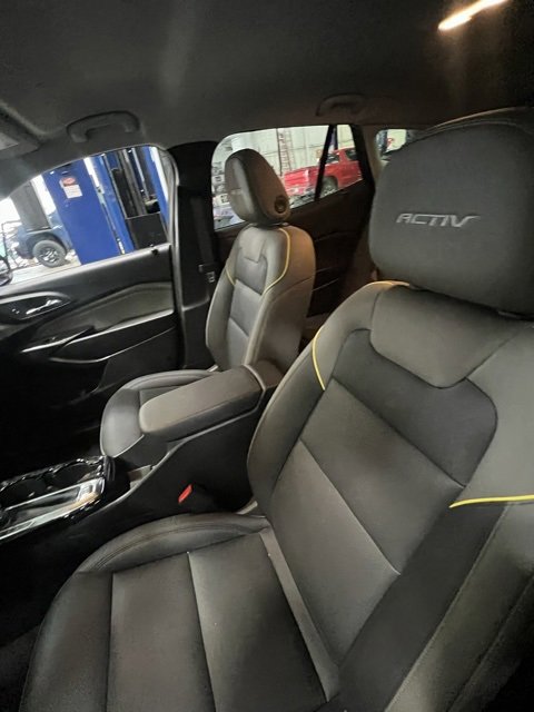 2025 Chevrolet Trax ACTIV photo 2
