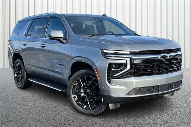 2025 Chevrolet Tahoe LS's photo
